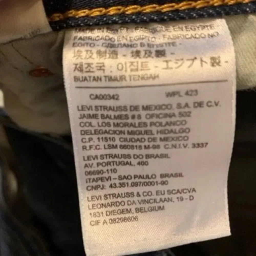 Levi’s 501 Button Fly Size 40x32 Jeans